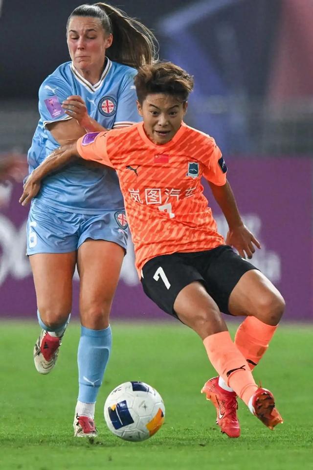  祝賀武漢隊奪得首屆女足亞冠冠軍！